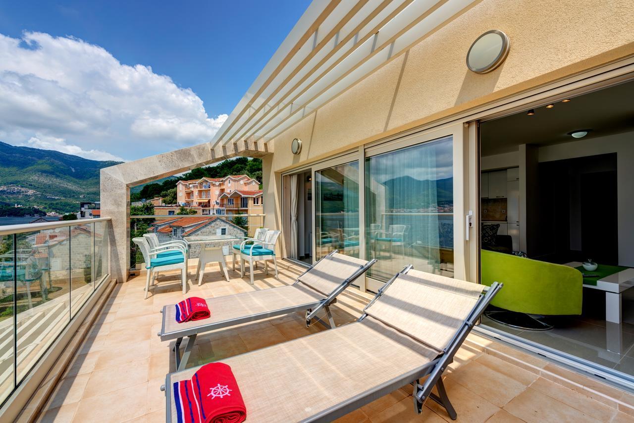 Apartments Villa Adriatic ティヴァト エクステリア 写真