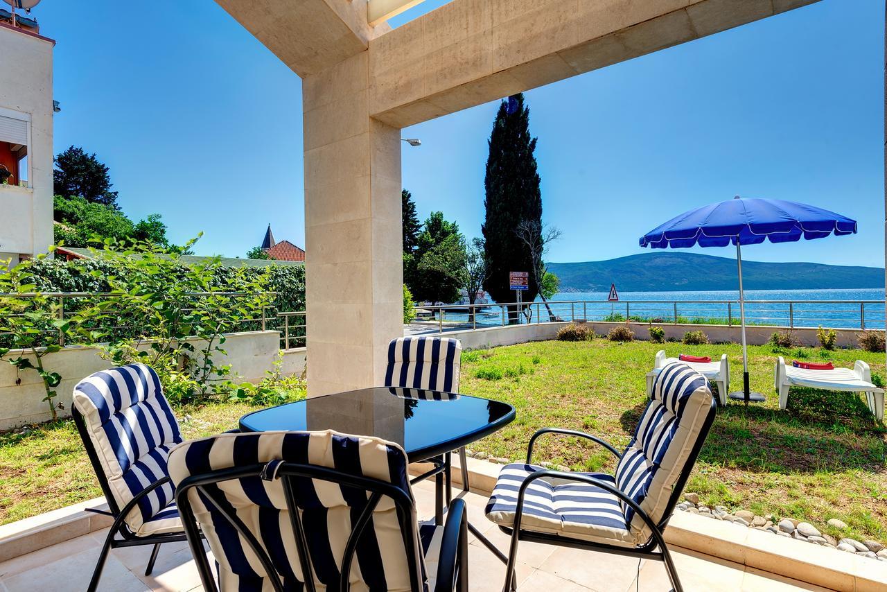 Apartments Villa Adriatic ティヴァト エクステリア 写真